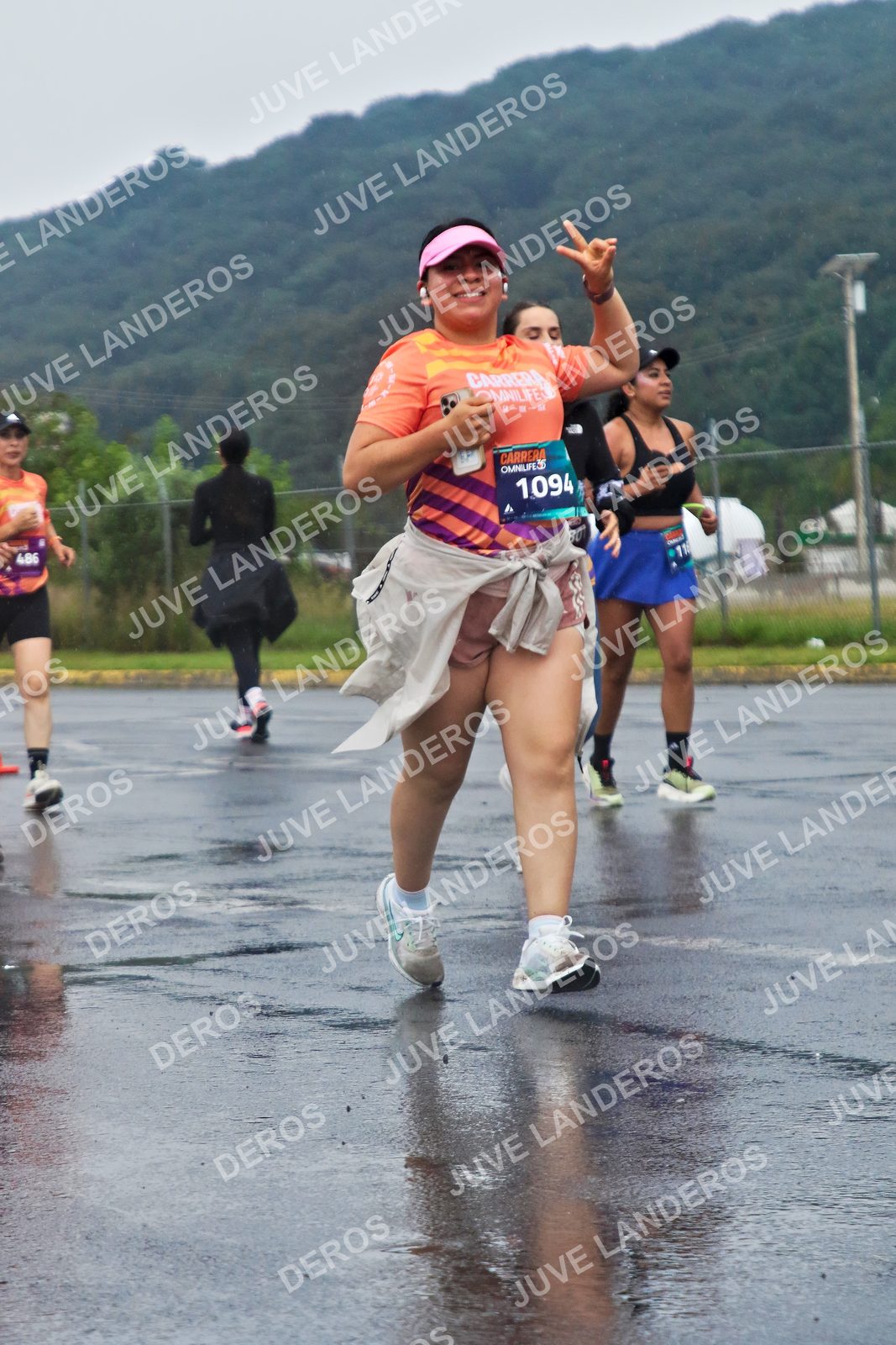 Foto de la CARRERA OMNILIFE GUADALAJARA en Estadio Akron, Zapopan a las 08:02 · dorsal 1094, 486