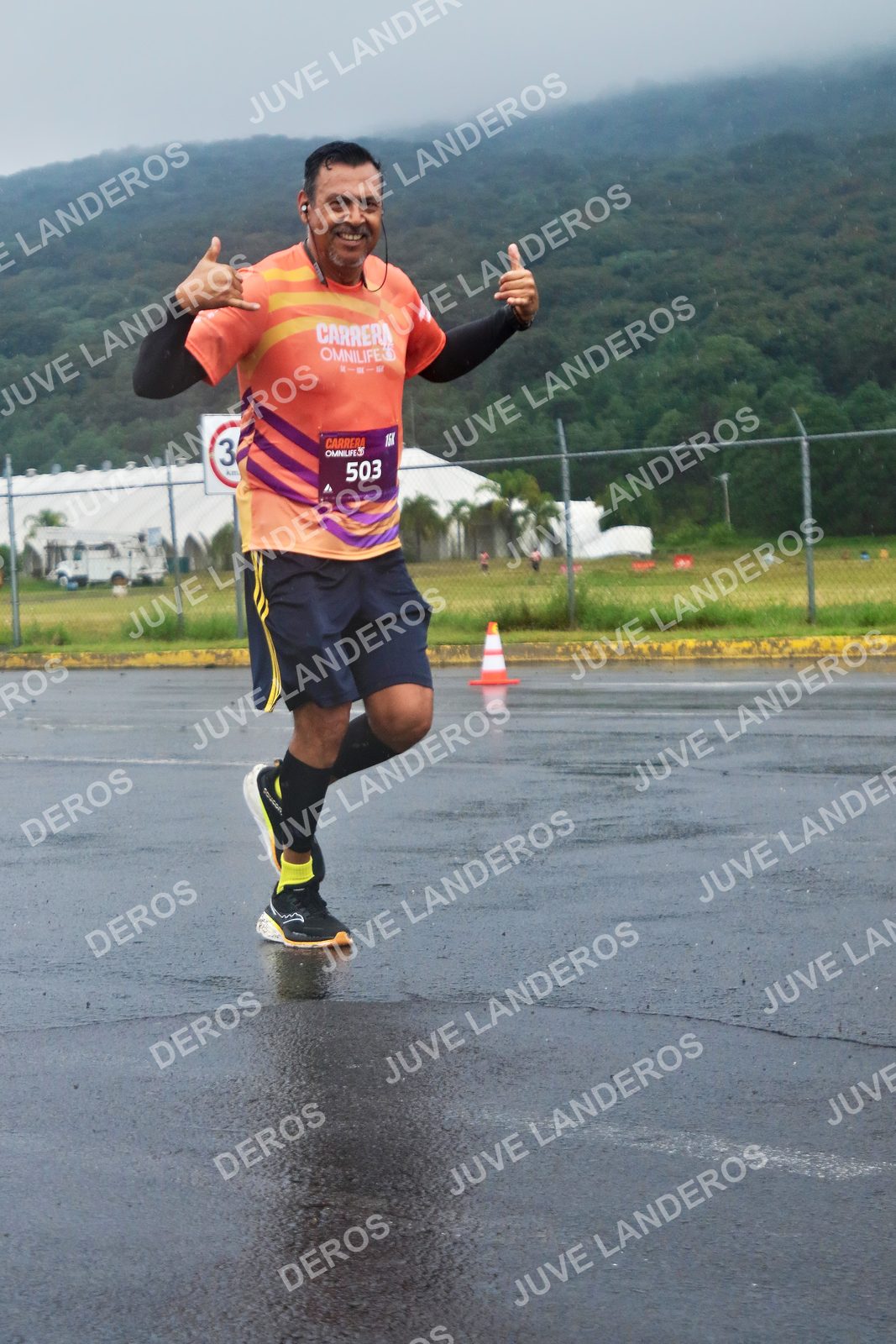 Foto de la CARRERA OMNILIFE GUADALAJARA en Estadio Akron, Zapopan a las 07:57 · dorsal 503
