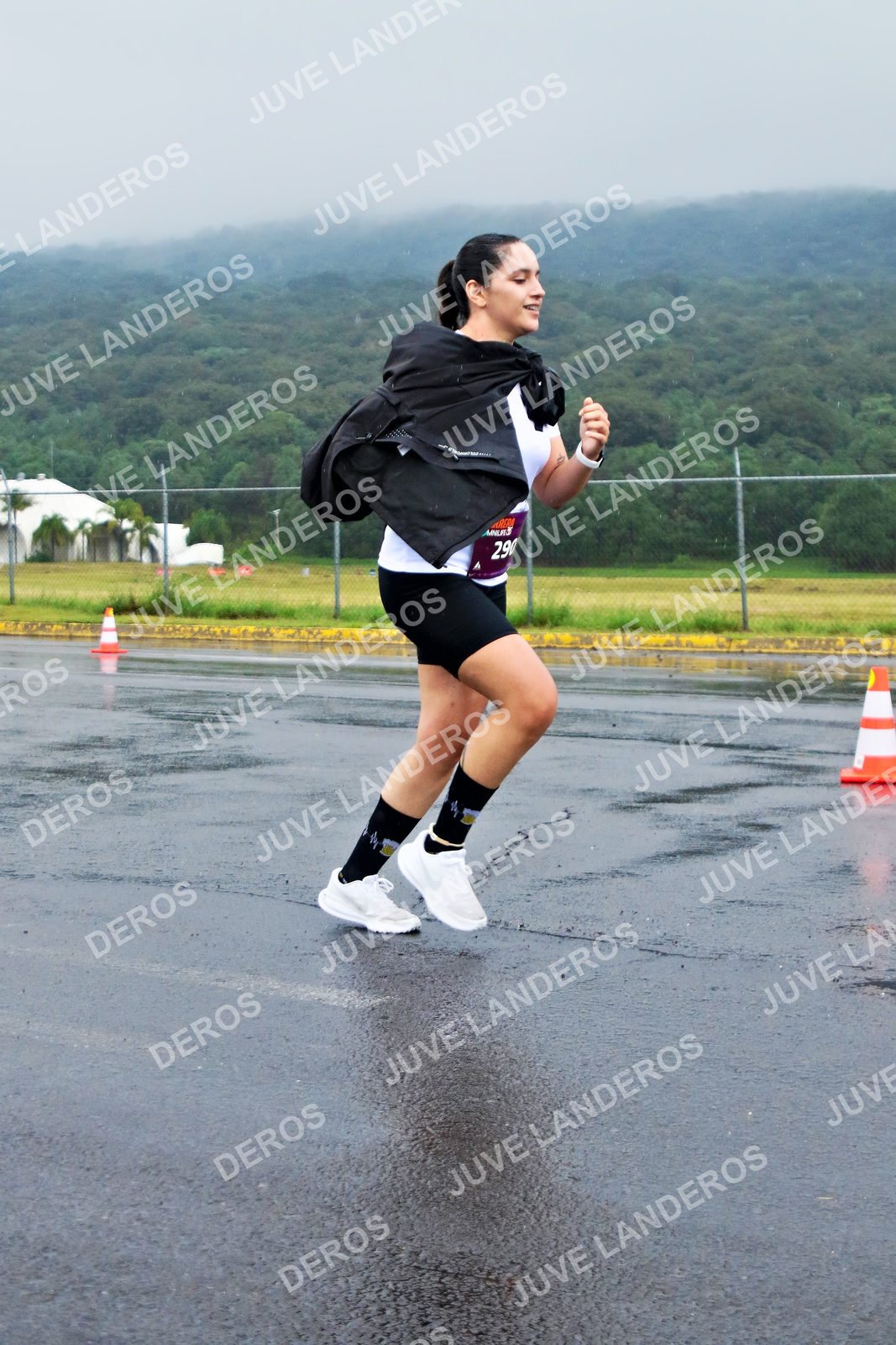 Foto de la CARRERA OMNILIFE GUADALAJARA en Estadio Akron, Zapopan a las 08:11 · dorsal 290