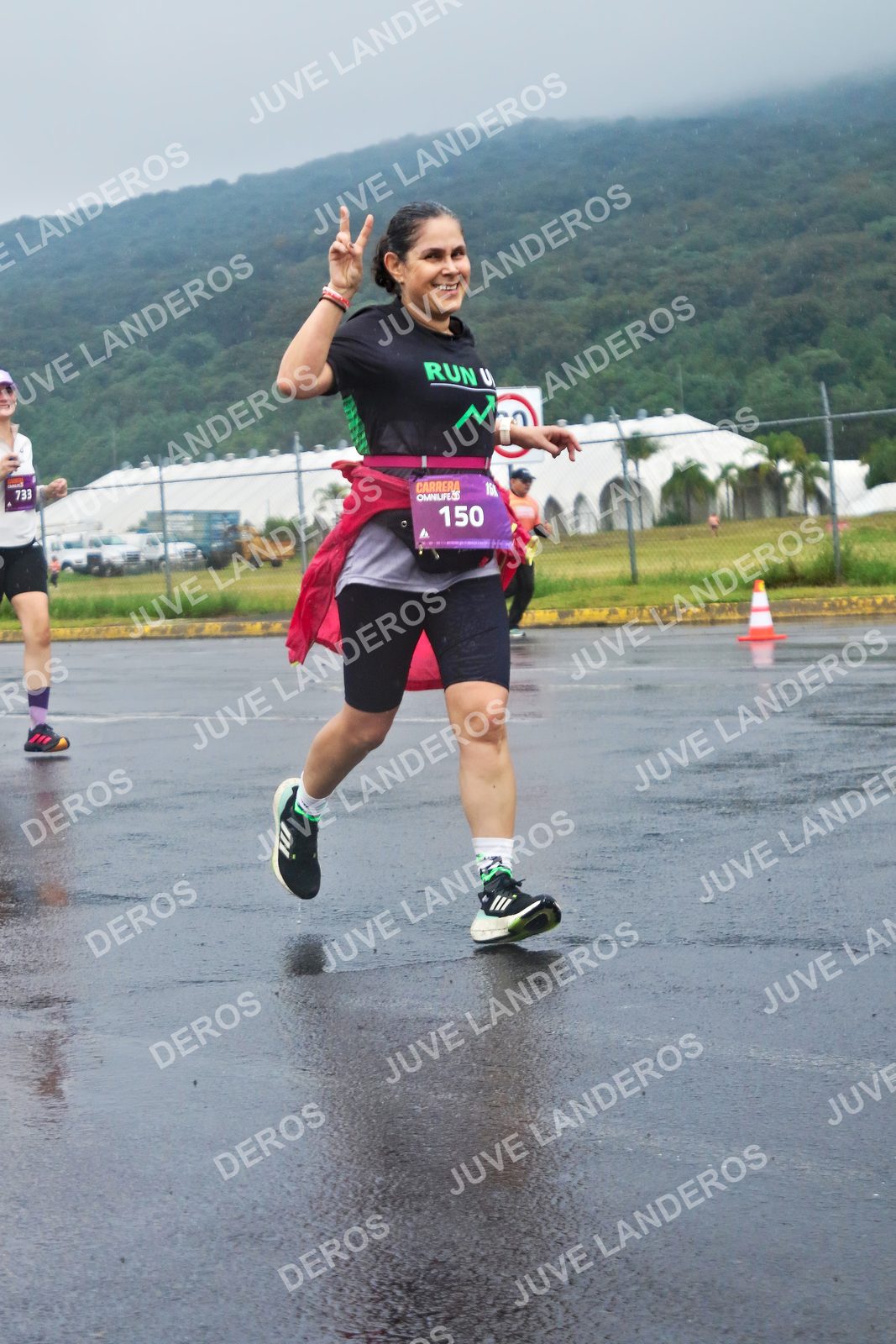Foto de la CARRERA OMNILIFE GUADALAJARA en Estadio Akron, Zapopan a las 07:58 · dorsal 150, 733