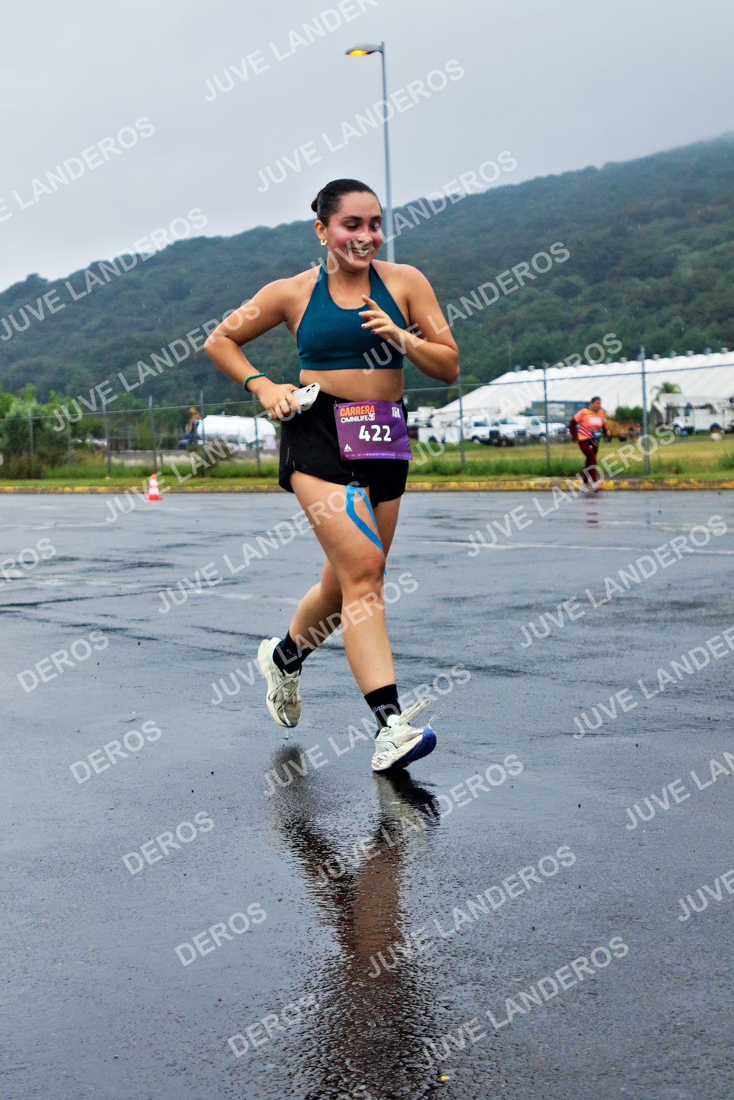 Foto de la CARRERA OMNILIFE GUADALAJARA en Estadio Akron, Zapopan a las 08:06 · dorsal 422