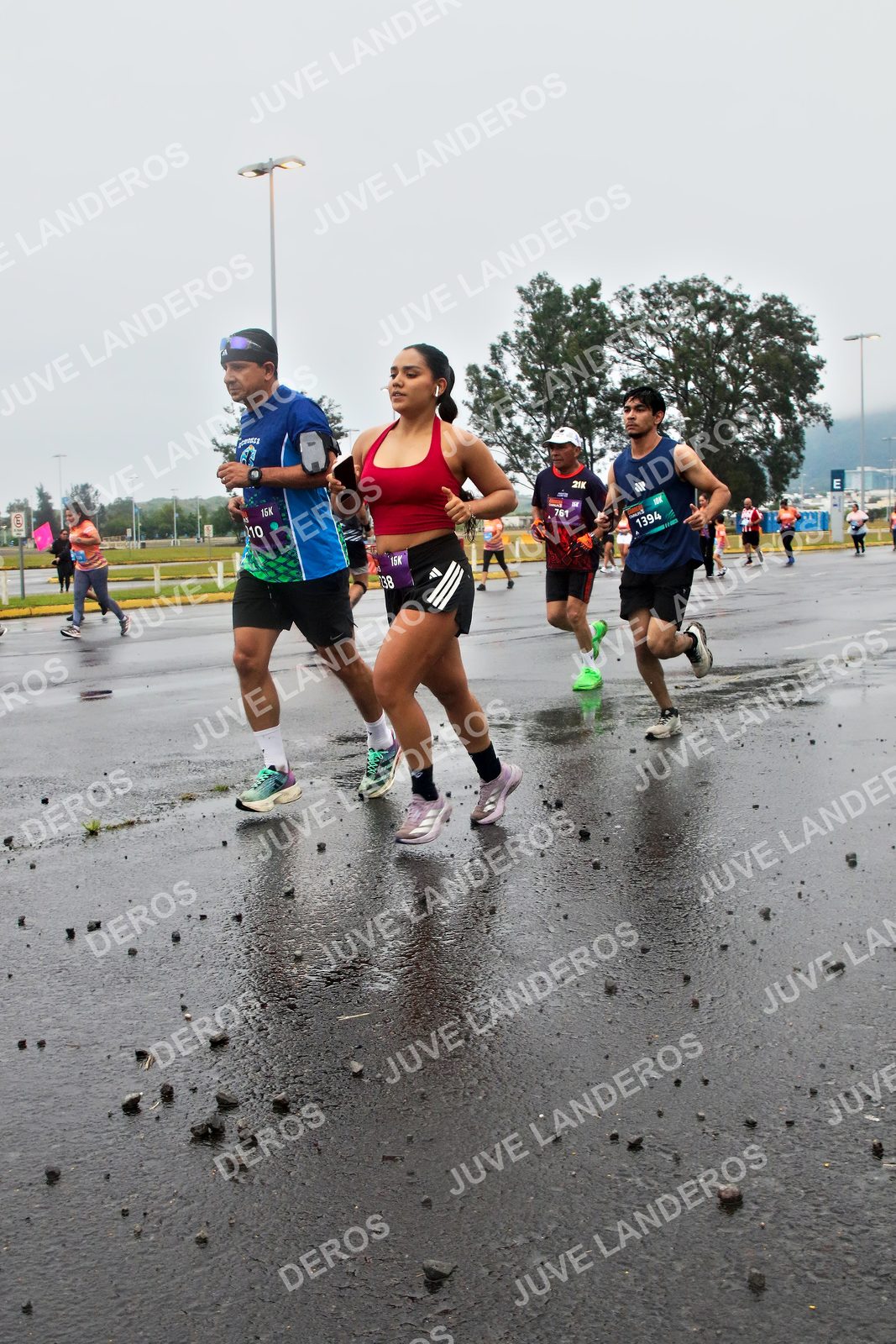 Foto de la CARRERA OMNILIFE GUADALAJARA en Estadio Akron, Zapopan a las 07:29 · dorsal 1394, 761, 38