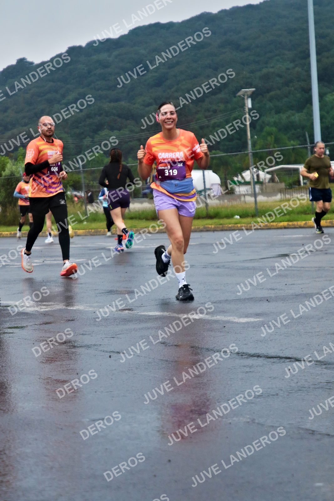 Foto de la CARRERA OMNILIFE GUADALAJARA en Estadio Akron, Zapopan a las 07:53 · dorsal 319, 606
