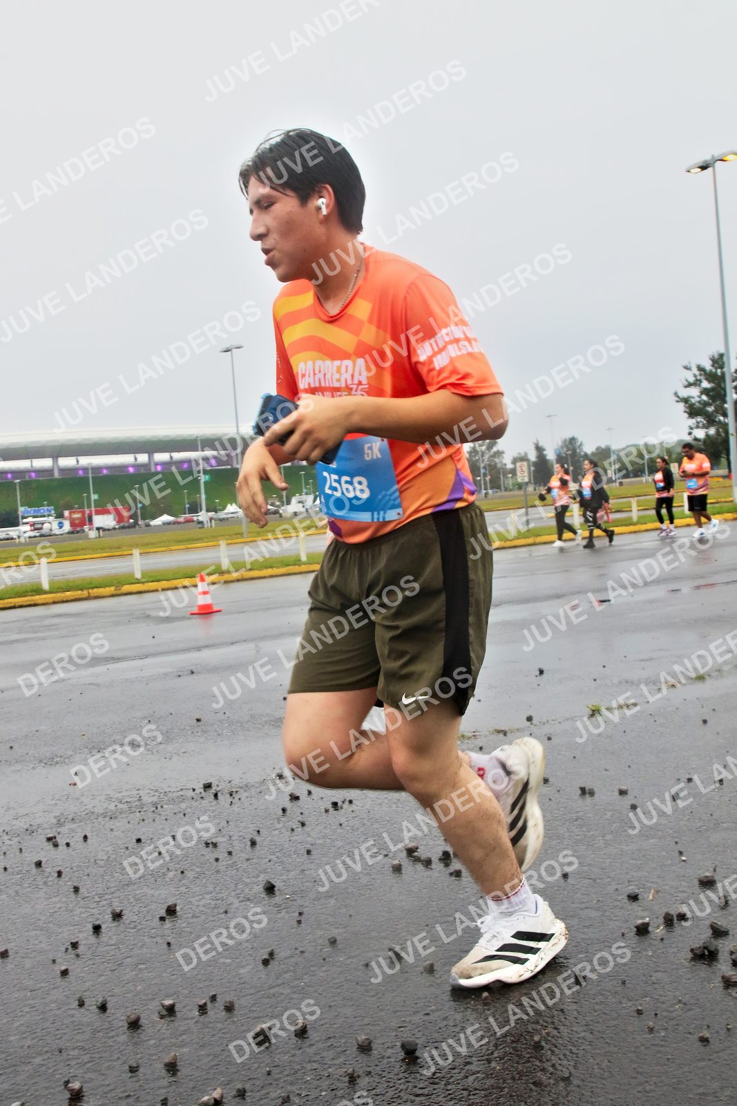 Foto de la CARRERA OMNILIFE GUADALAJARA en Estadio Akron, Zapopan a las 07:32 · dorsal 2568