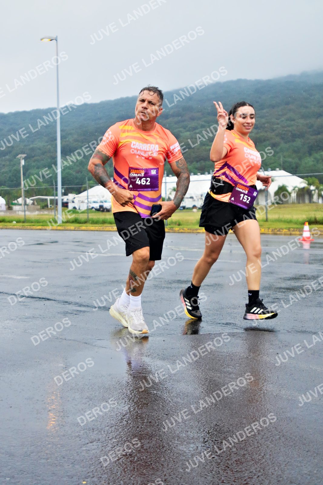Foto de la CARRERA OMNILIFE GUADALAJARA en Estadio Akron, Zapopan a las 08:11 · dorsal 462, 152
