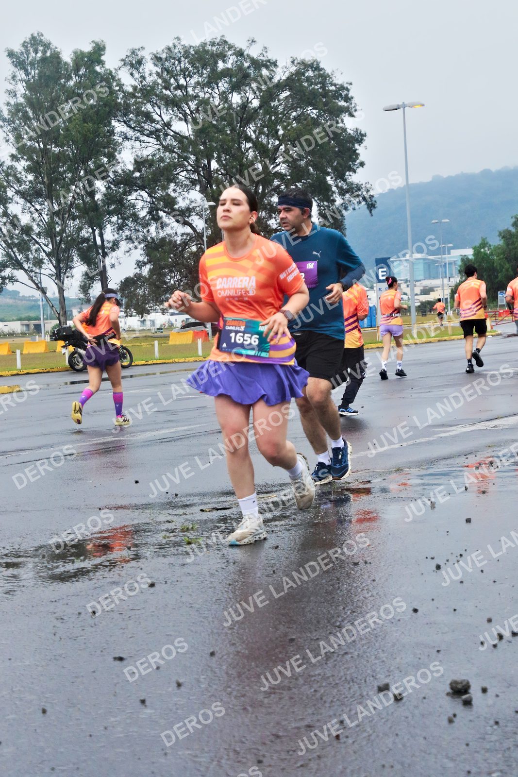 Foto de la CARRERA OMNILIFE GUADALAJARA en Estadio Akron, Zapopan a las 07:42 · dorsal 1656