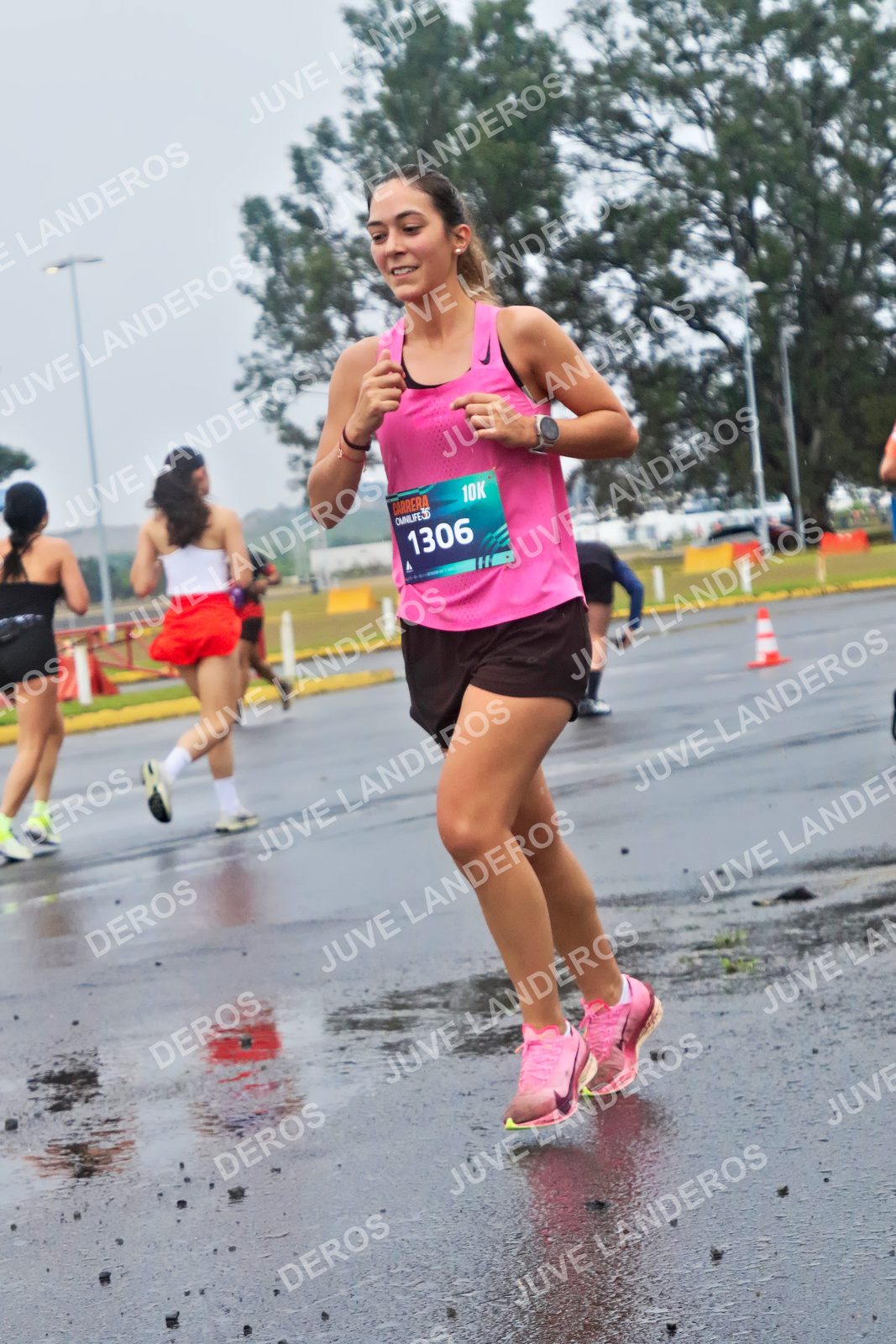 Foto de la CARRERA OMNILIFE GUADALAJARA en Estadio Akron, Zapopan a las 07:43 · dorsal 1306