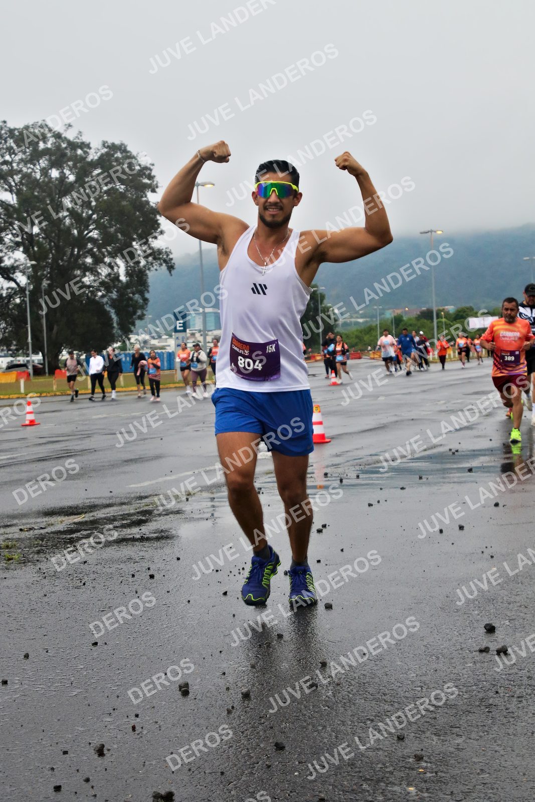 Foto de la CARRERA OMNILIFE GUADALAJARA en Estadio Akron, Zapopan a las 07:29 · dorsal 804, 389