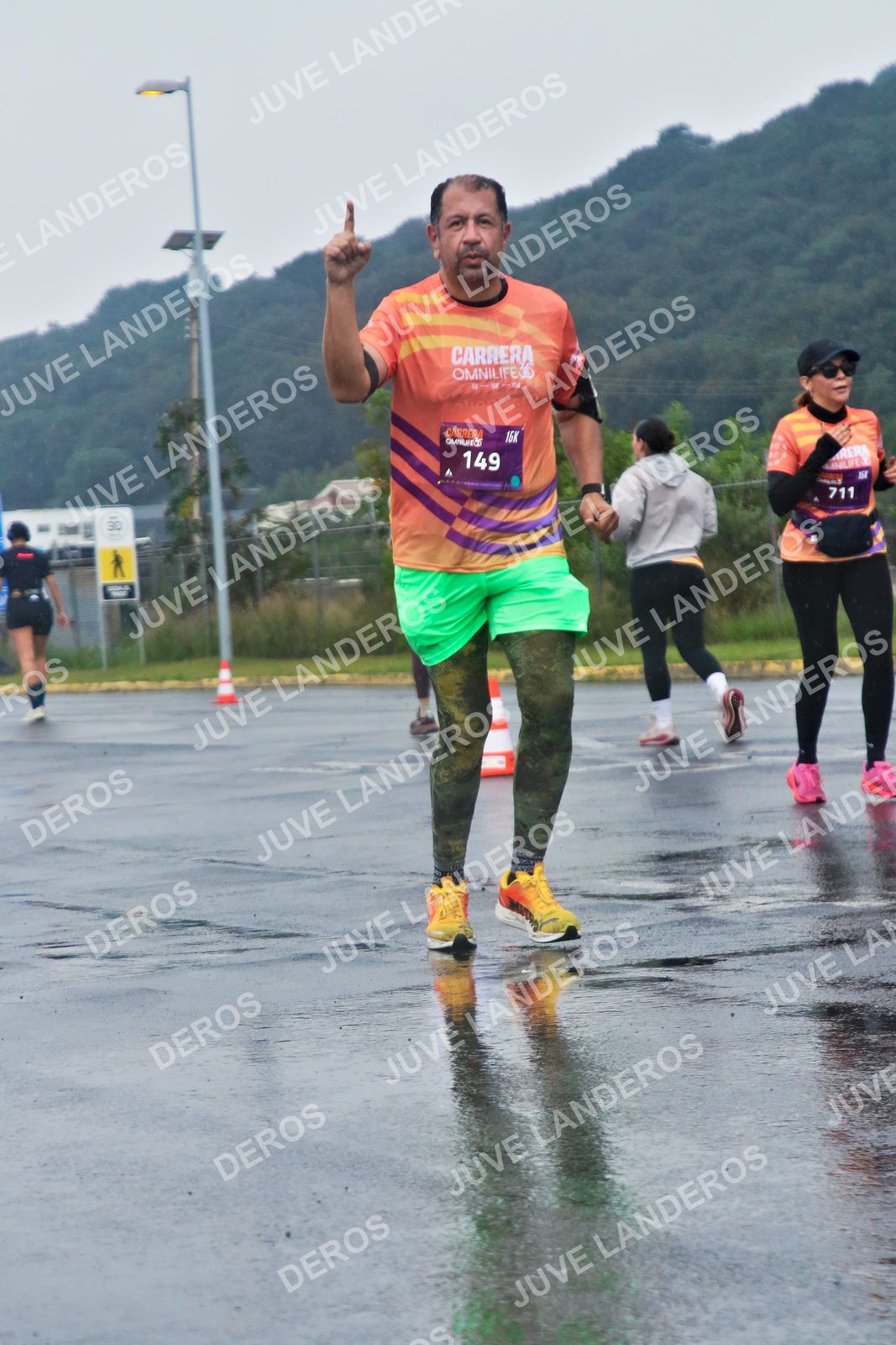 Foto de la CARRERA OMNILIFE GUADALAJARA en Estadio Akron, Zapopan a las 08:02 · dorsal 149, 711