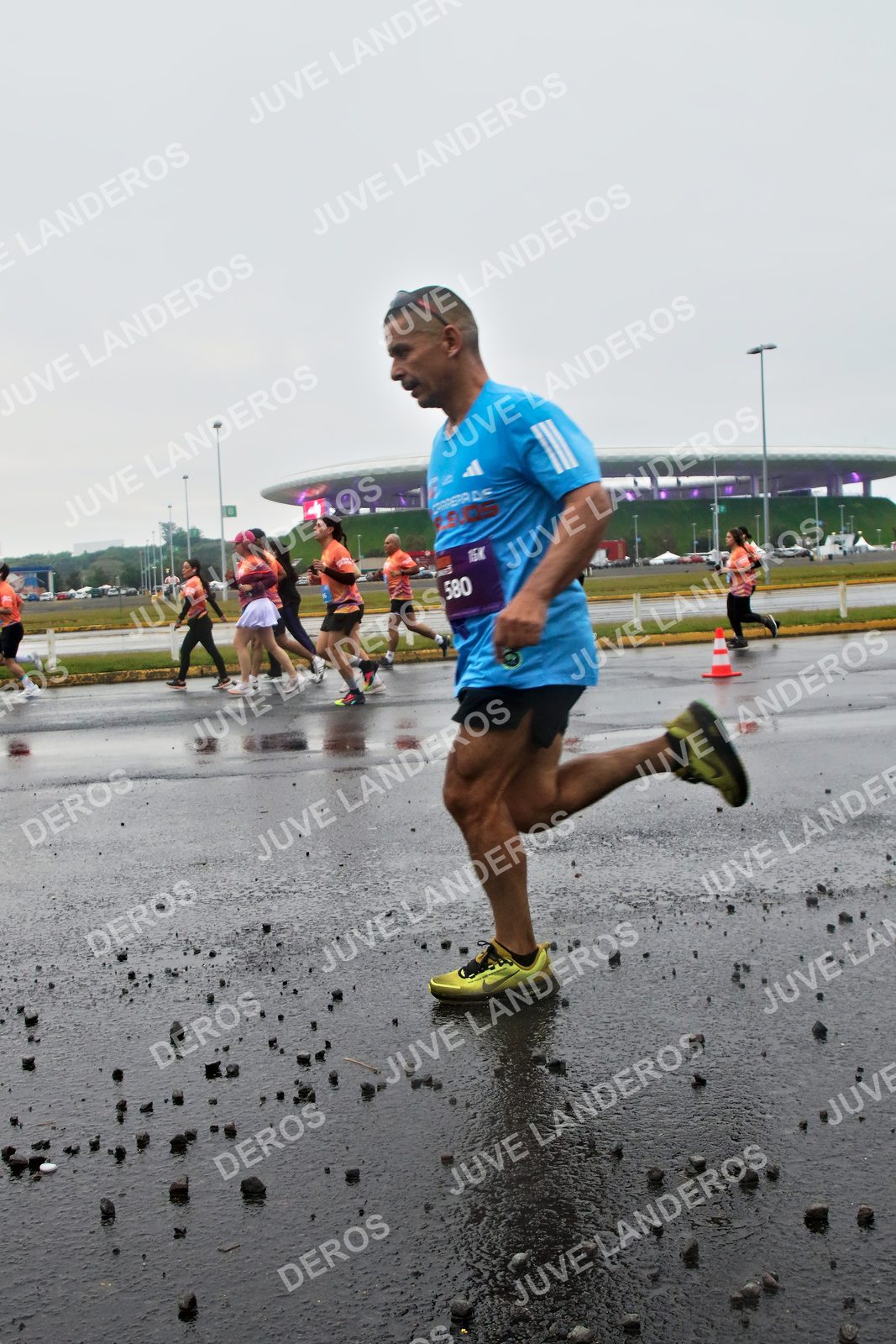 Foto de la CARRERA OMNILIFE GUADALAJARA en Estadio Akron, Zapopan a las 07:25 · dorsal 580