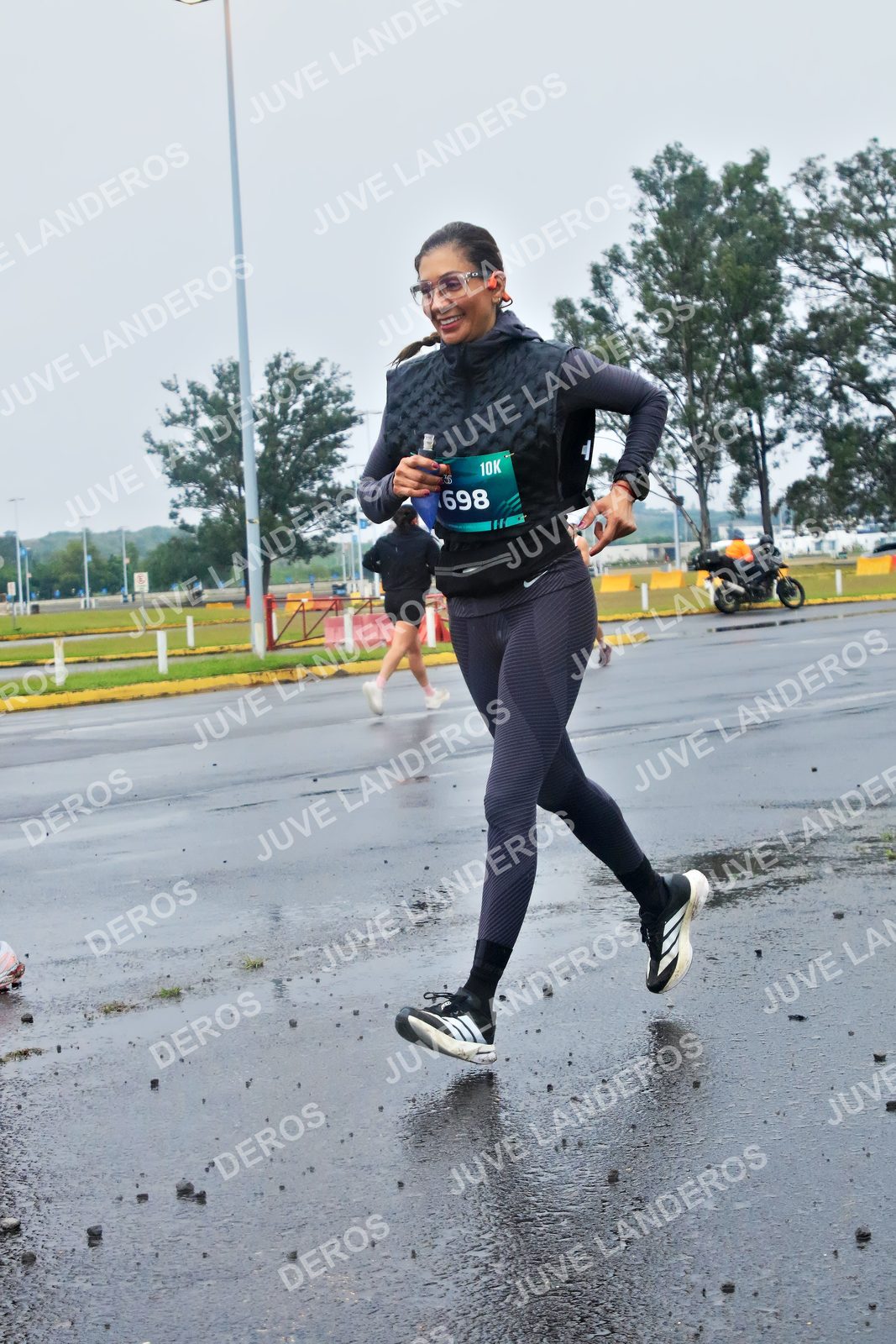 Foto de la CARRERA OMNILIFE GUADALAJARA en Estadio Akron, Zapopan a las 07:44 · dorsal 698