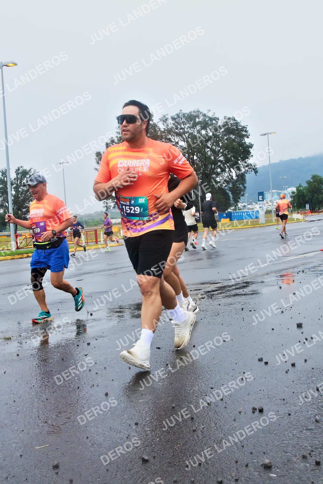 Foto de la CARRERA OMNILIFE GUADALAJARA en Estadio Akron, Zapopan a las 07:41 · dorsal 1529, 159