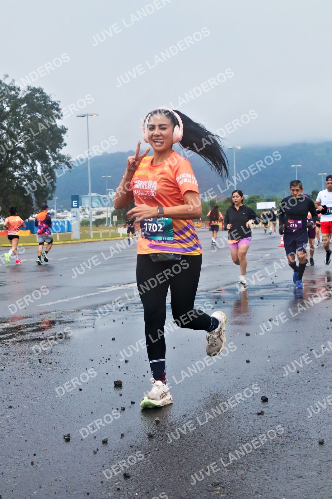 Foto de la CARRERA OMNILIFE GUADALAJARA en Estadio Akron, Zapopan a las 07:38 · dorsal 1702, 273