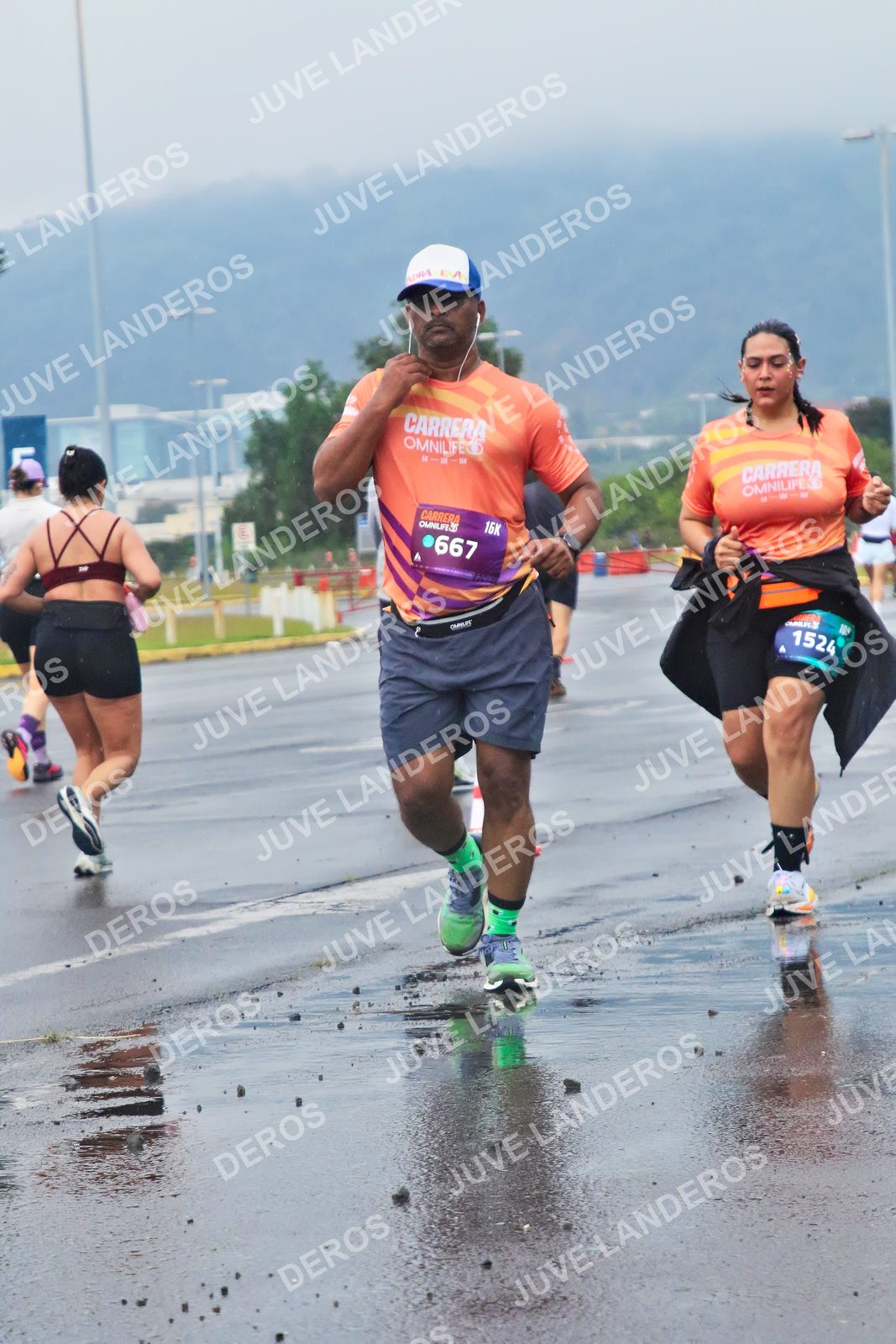 Foto de la CARRERA OMNILIFE GUADALAJARA en Estadio Akron, Zapopan a las 07:47 · dorsal 667, 1524