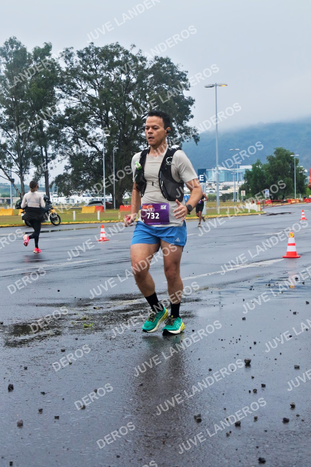 Foto de la CARRERA OMNILIFE GUADALAJARA en Estadio Akron, Zapopan a las 07:36 · dorsal 732