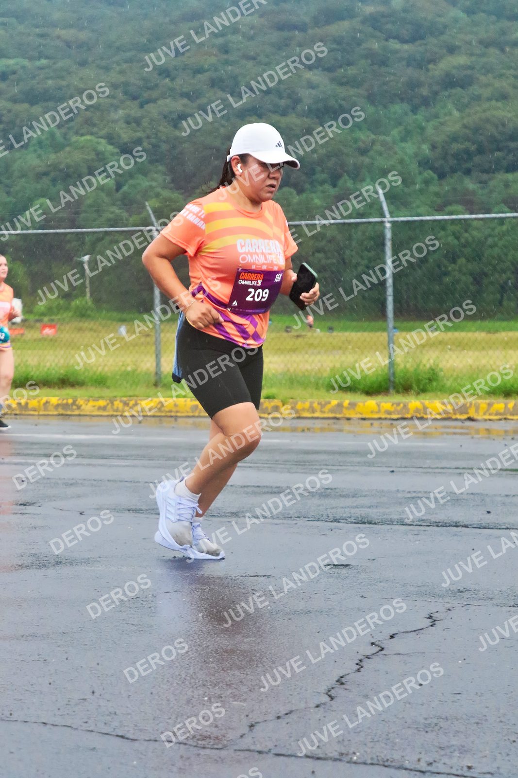Foto de la CARRERA OMNILIFE GUADALAJARA en Estadio Akron, Zapopan a las 07:55 · dorsal 209