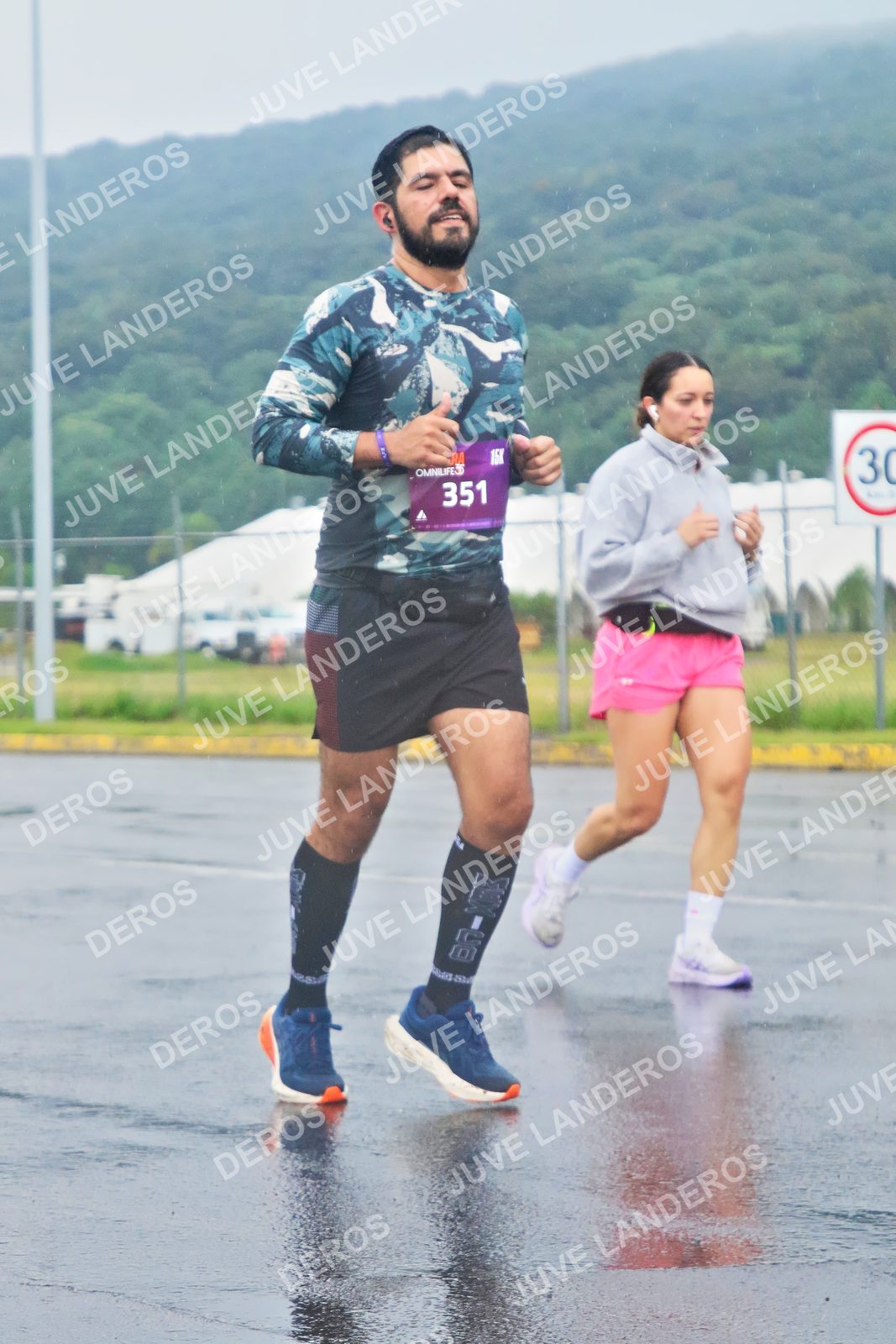 Foto de la CARRERA OMNILIFE GUADALAJARA en Estadio Akron, Zapopan a las 08:04 · dorsal 351, 30