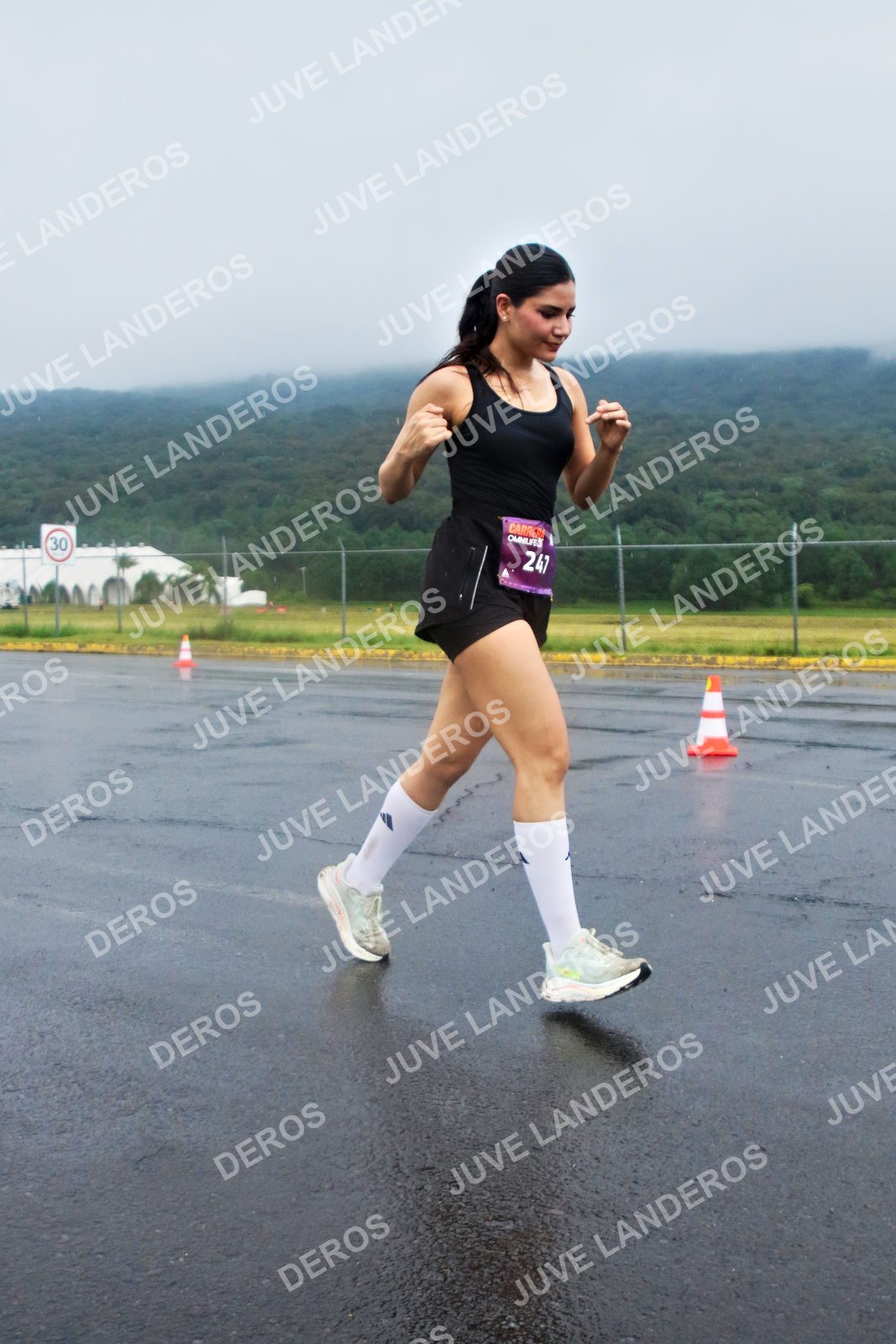 Foto de la CARRERA OMNILIFE GUADALAJARA en Estadio Akron, Zapopan a las 07:56 · dorsal 247, 30