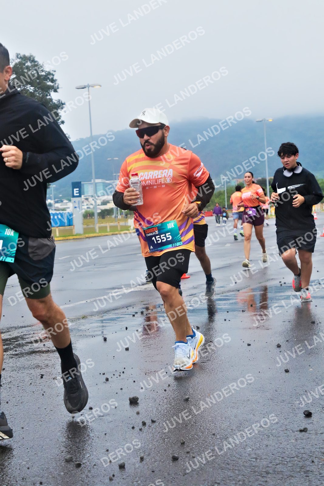 Foto de la CARRERA OMNILIFE GUADALAJARA en Estadio Akron, Zapopan a las 07:41 · dorsal 1555