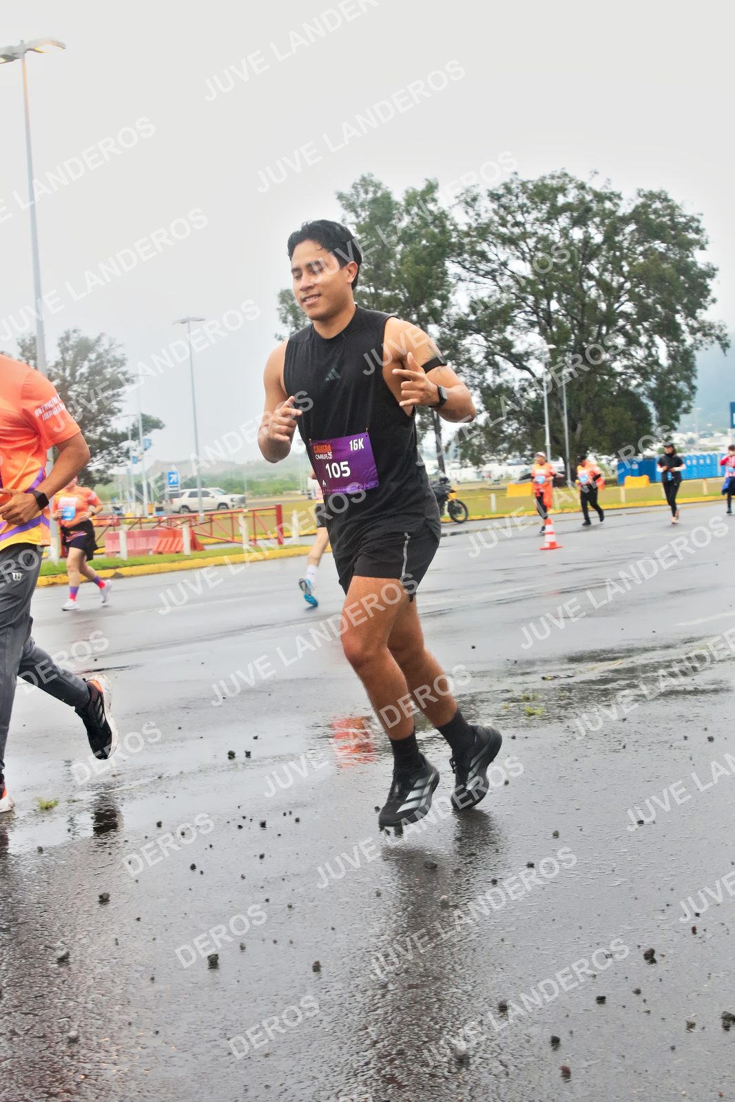 Foto de la CARRERA OMNILIFE GUADALAJARA en Estadio Akron, Zapopan a las 07:30 · dorsal 105