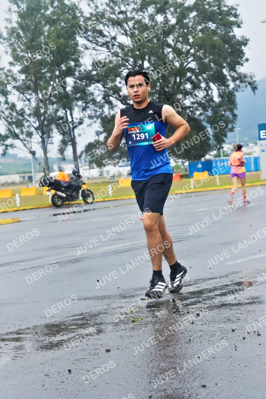Foto de la CARRERA OMNILIFE GUADALAJARA en Estadio Akron, Zapopan a las 07:44 · dorsal 1291