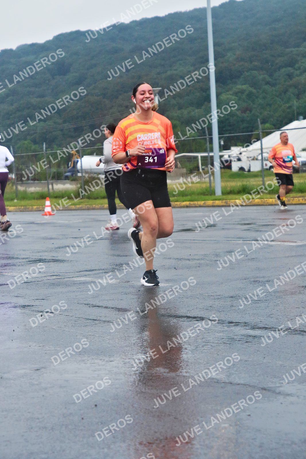 Foto de la CARRERA OMNILIFE GUADALAJARA en Estadio Akron, Zapopan a las 08:02 · dorsal 341