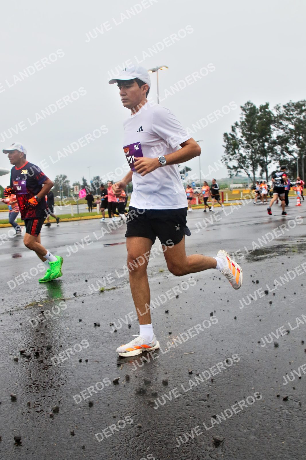 Foto de la CARRERA OMNILIFE GUADALAJARA en Estadio Akron, Zapopan a las 07:29 · dorsal 761, 701