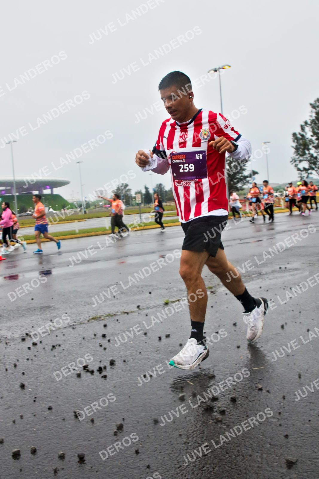 Foto de la CARRERA OMNILIFE GUADALAJARA en Estadio Akron, Zapopan a las 07:28 · dorsal 259