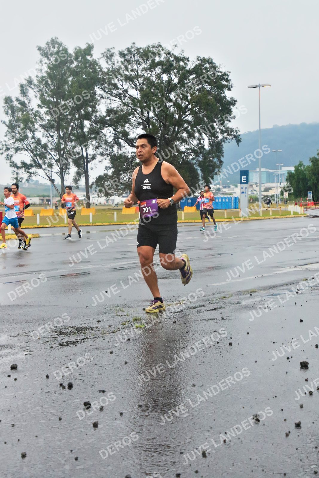 Foto de la CARRERA OMNILIFE GUADALAJARA en Estadio Akron, Zapopan a las 07:20 · dorsal 201