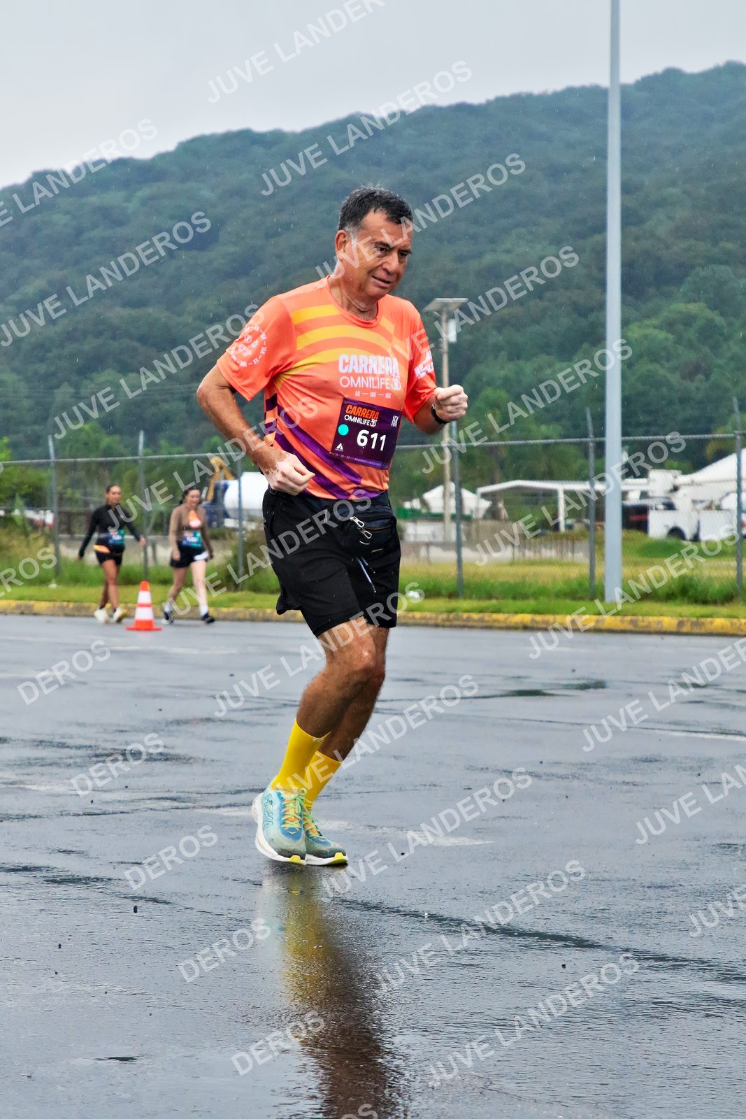 Foto de la CARRERA OMNILIFE GUADALAJARA en Estadio Akron, Zapopan a las 08:08 · dorsal 611