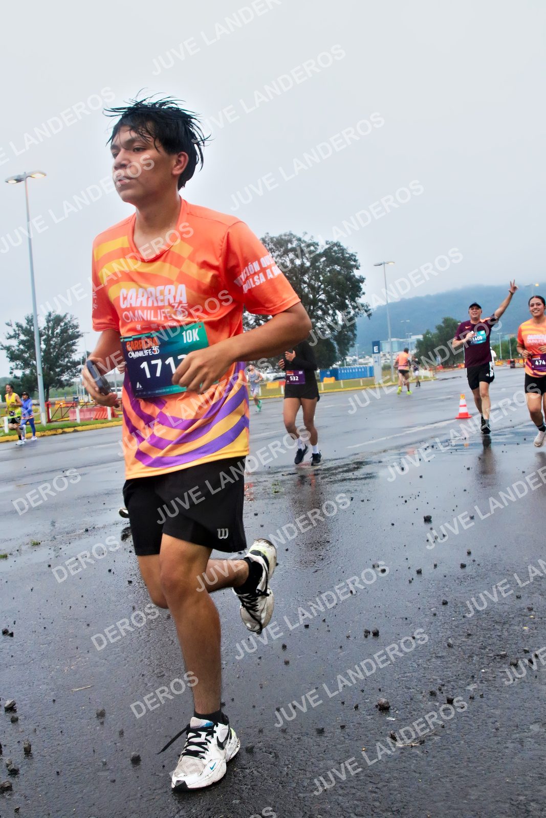 Foto de la CARRERA OMNILIFE GUADALAJARA en Estadio Akron, Zapopan a las 07:40 · dorsal 474, 532, 171