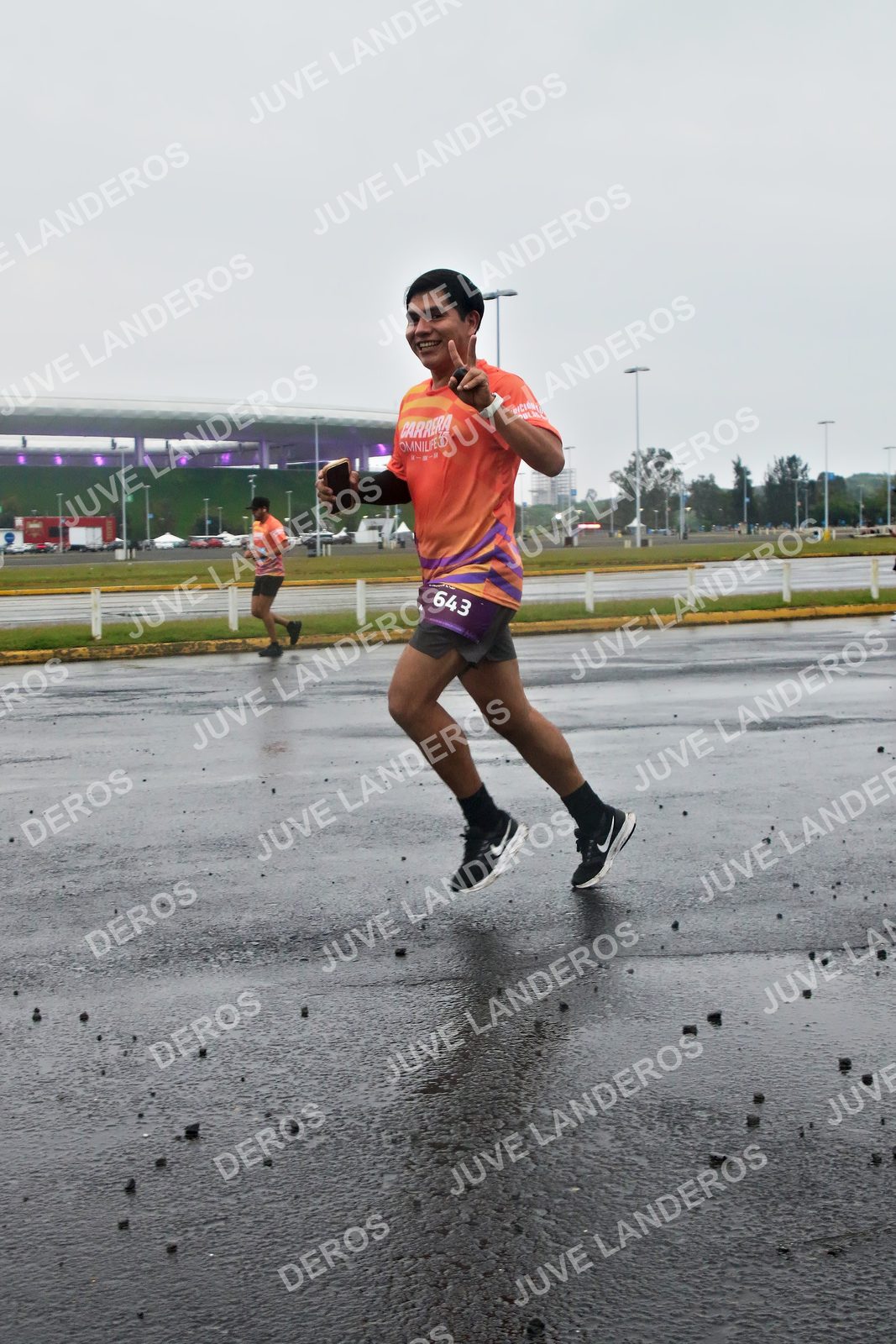 Foto de la CARRERA OMNILIFE GUADALAJARA en Estadio Akron, Zapopan a las 07:22 · dorsal 643