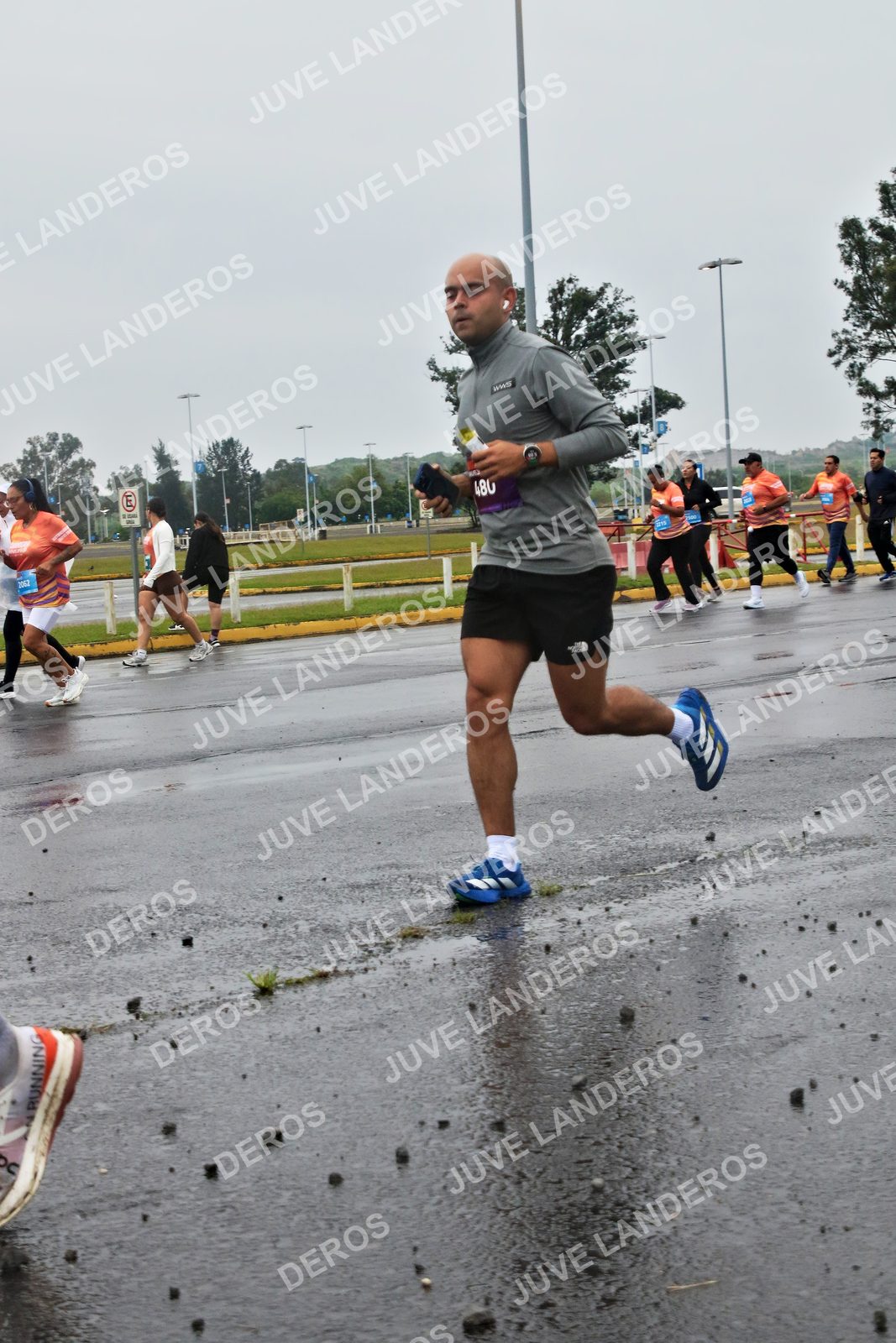Foto de la CARRERA OMNILIFE GUADALAJARA en Estadio Akron, Zapopan a las 07:27 · dorsal 480, 2062