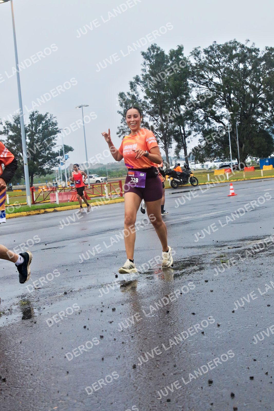 Foto de la CARRERA OMNILIFE GUADALAJARA en Estadio Akron, Zapopan a las 07:41 · dorsal 728