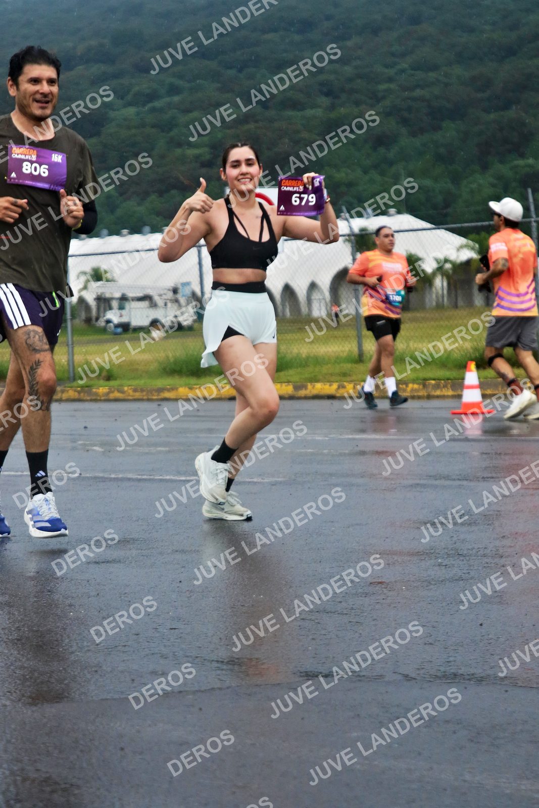 Foto de la CARRERA OMNILIFE GUADALAJARA en Estadio Akron, Zapopan a las 07:56 · dorsal 679, 806