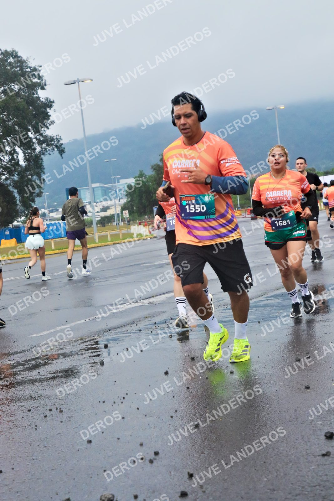 Foto de la CARRERA OMNILIFE GUADALAJARA en Estadio Akron, Zapopan a las 07:45 · dorsal 1550, 1681