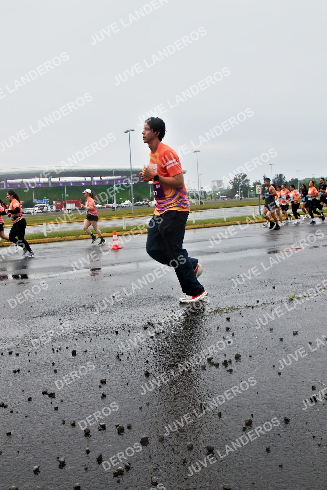 Foto de la CARRERA OMNILIFE GUADALAJARA en Estadio Akron, Zapopan a las 07:26 · dorsal 87