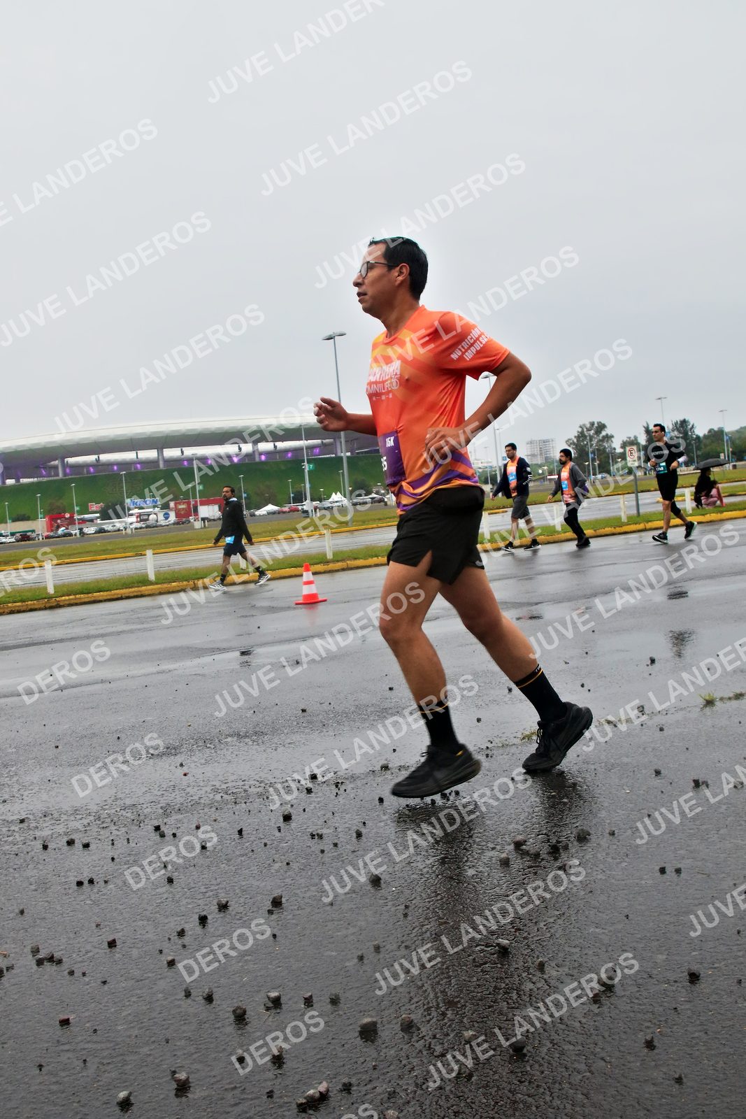 Foto de la CARRERA OMNILIFE GUADALAJARA en Estadio Akron, Zapopan a las 07:31 · dorsal 15