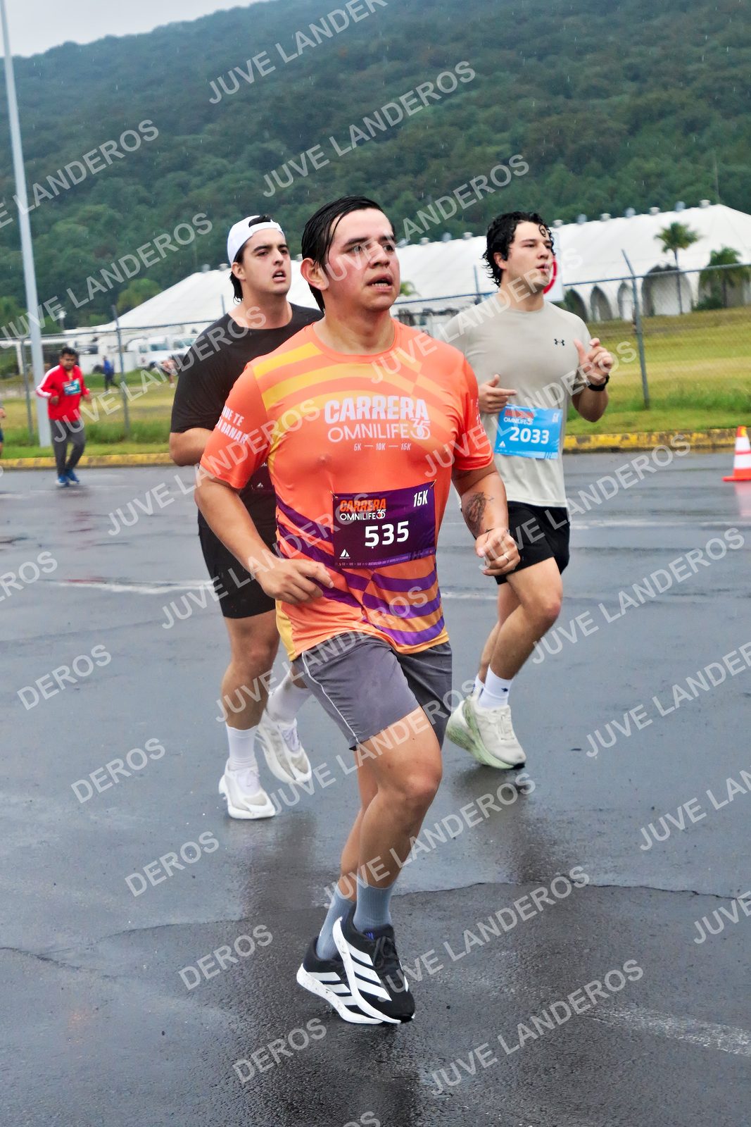 Foto de la CARRERA OMNILIFE GUADALAJARA en Estadio Akron, Zapopan a las 07:52 · dorsal 535, 2033