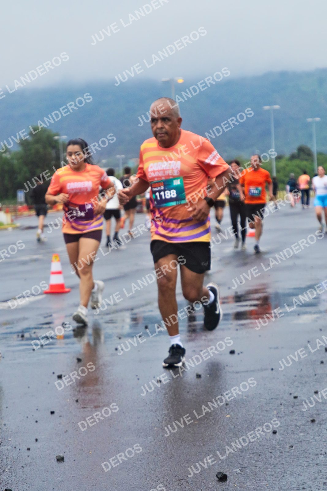 Foto de la CARRERA OMNILIFE GUADALAJARA en Estadio Akron, Zapopan a las 07:36 · dorsal 1188, 534