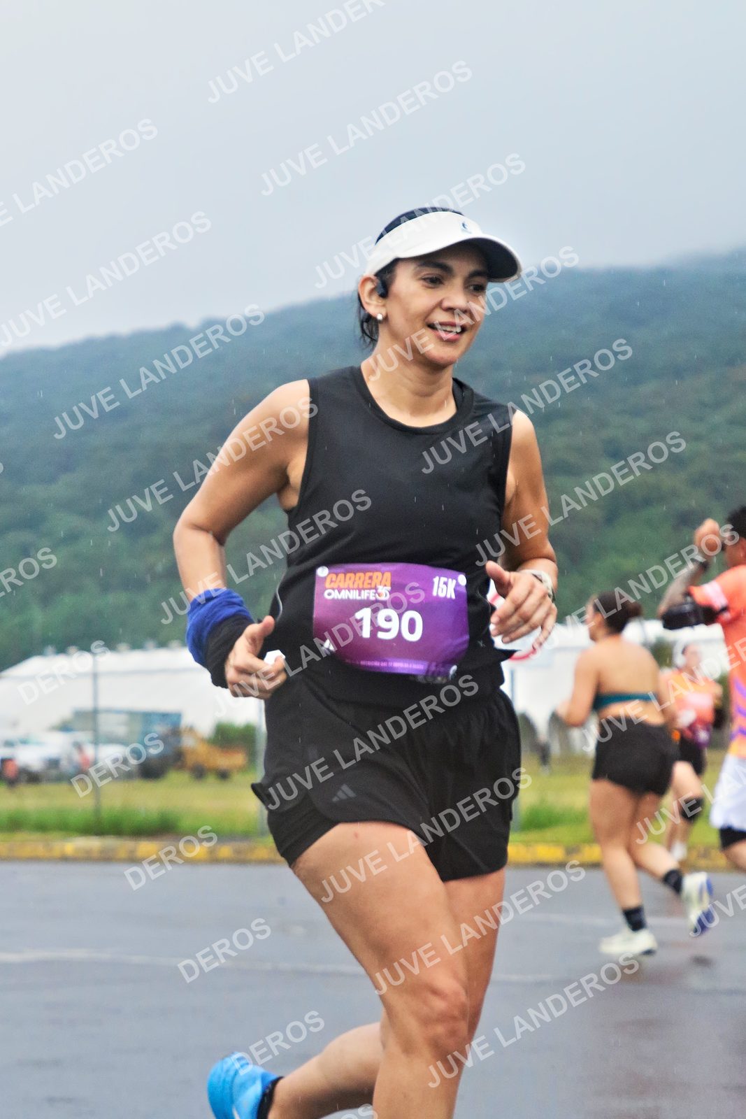 Foto de la CARRERA OMNILIFE GUADALAJARA en Estadio Akron, Zapopan a las 07:52 · dorsal 190