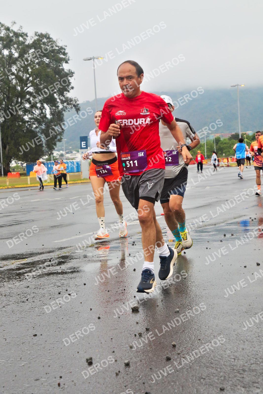 Foto de la CARRERA OMNILIFE GUADALAJARA en Estadio Akron, Zapopan a las 07:33 · dorsal 511, 12, 134