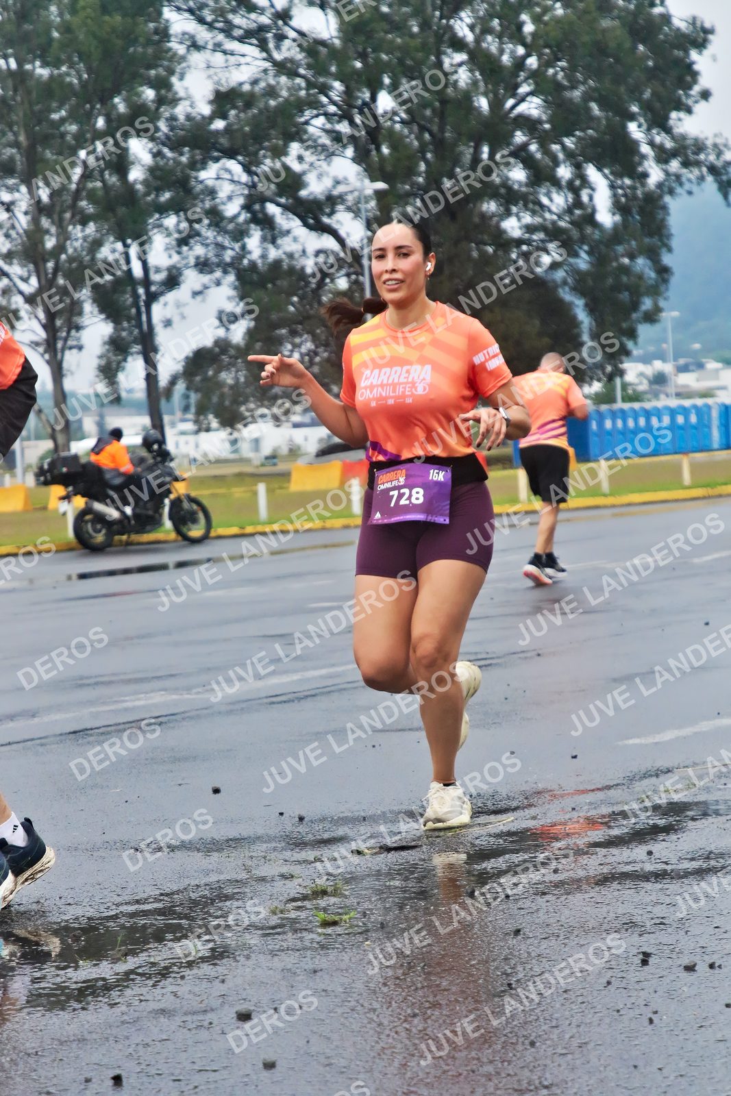 Foto de la CARRERA OMNILIFE GUADALAJARA en Estadio Akron, Zapopan a las 07:41 · dorsal 728
