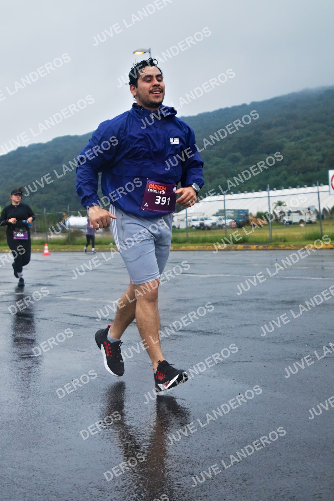Foto de la CARRERA OMNILIFE GUADALAJARA en Estadio Akron, Zapopan a las 08:01 · dorsal 391, 604