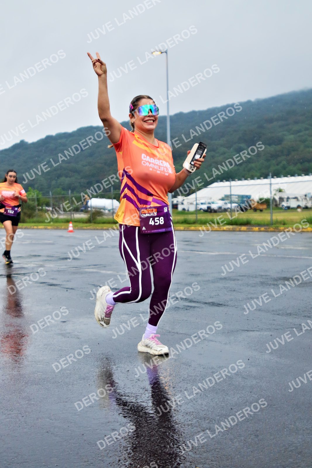 Foto de la CARRERA OMNILIFE GUADALAJARA en Estadio Akron, Zapopan a las 08:11 · dorsal 458, 152