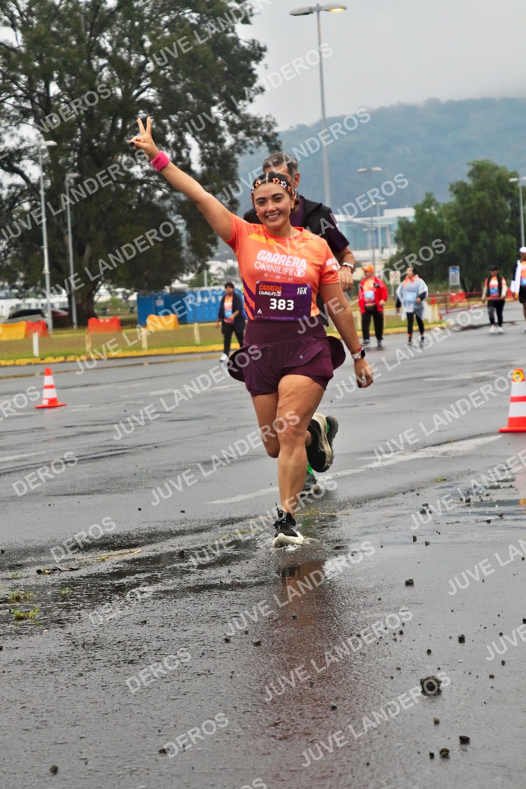 Foto de la CARRERA OMNILIFE GUADALAJARA en Estadio Akron, Zapopan a las 07:33 · dorsal 383