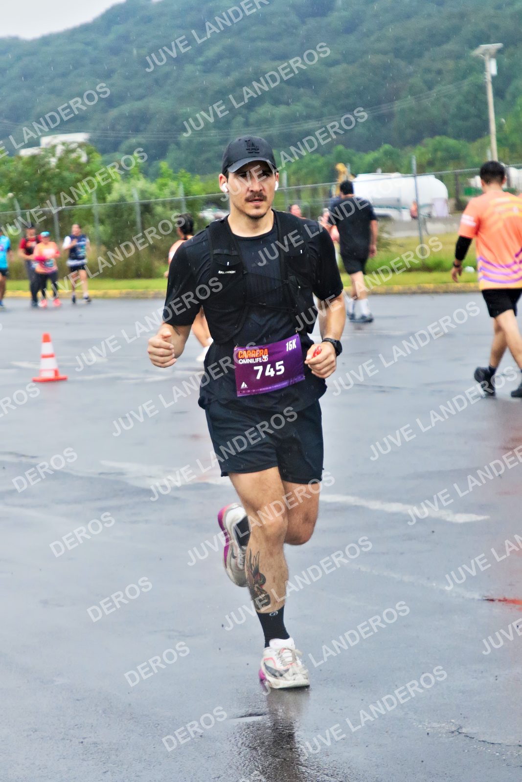 Foto de la CARRERA OMNILIFE GUADALAJARA en Estadio Akron, Zapopan a las 07:51 · dorsal 745