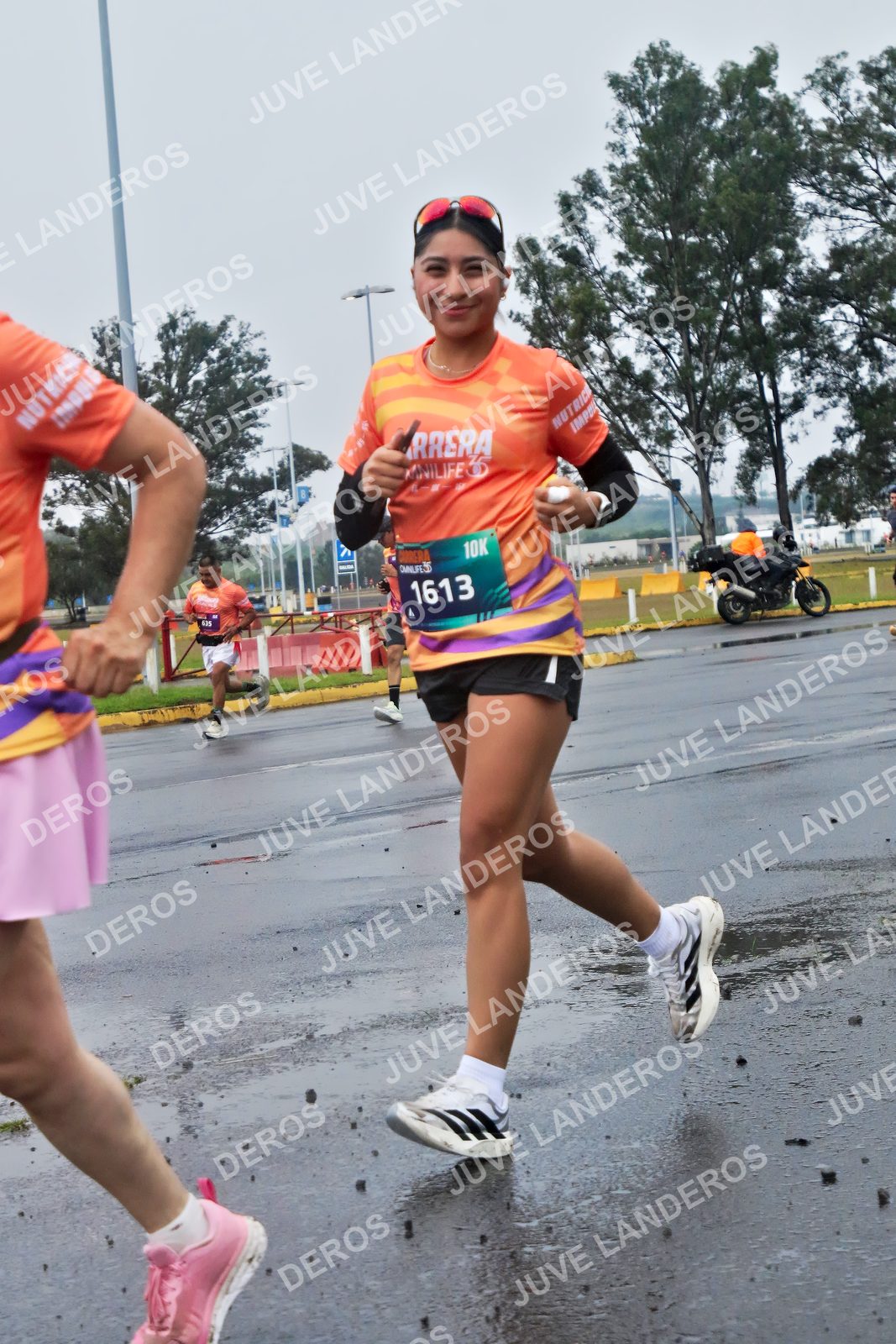 Foto de la CARRERA OMNILIFE GUADALAJARA en Estadio Akron, Zapopan a las 07:46 · dorsal 1613