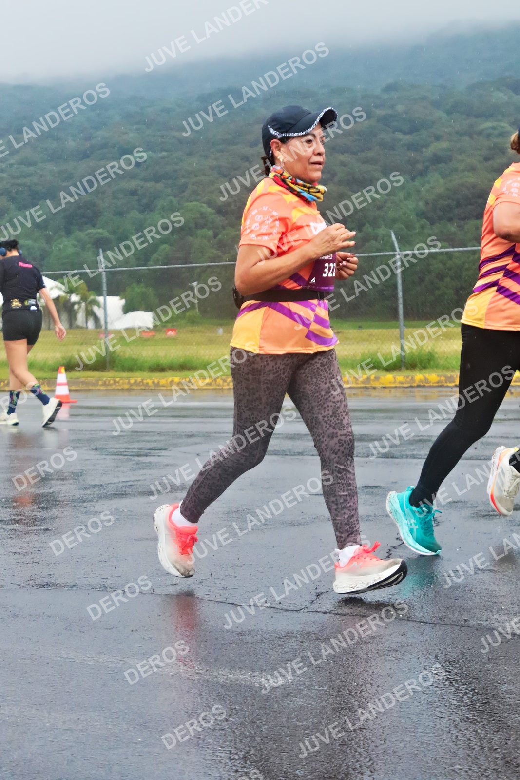 Foto de la CARRERA OMNILIFE GUADALAJARA en Estadio Akron, Zapopan a las 08:02 · dorsal 322