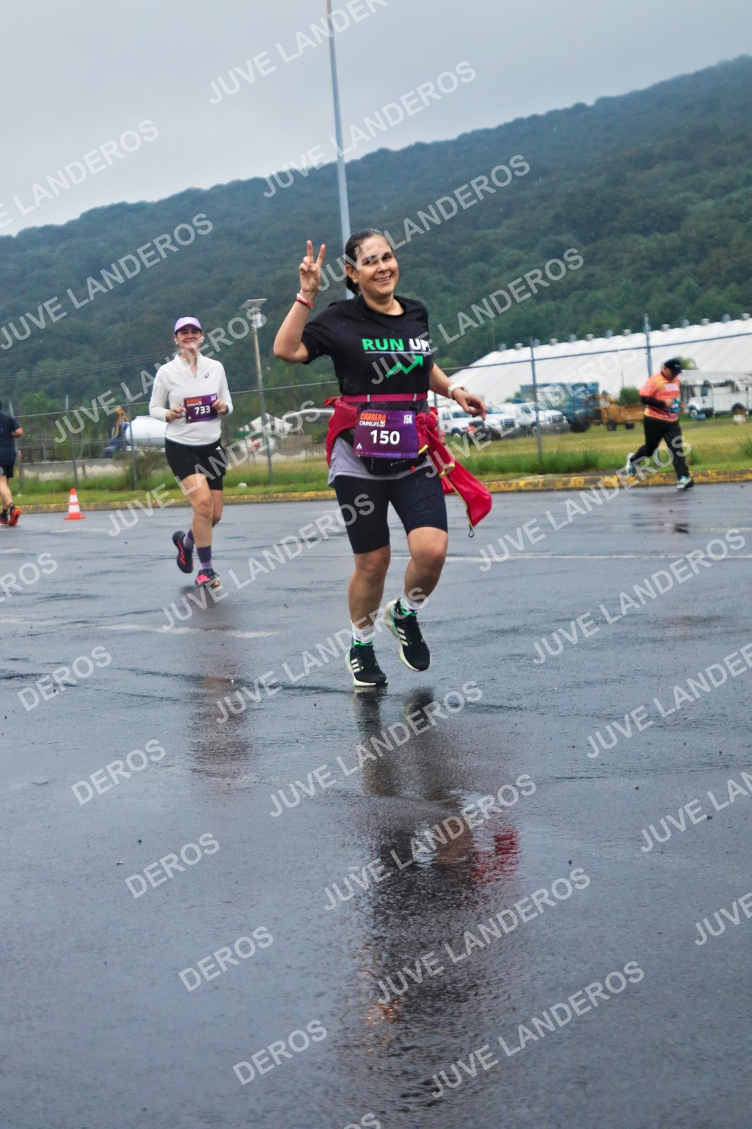 Foto de la CARRERA OMNILIFE GUADALAJARA en Estadio Akron, Zapopan a las 07:58 · dorsal 150, 733